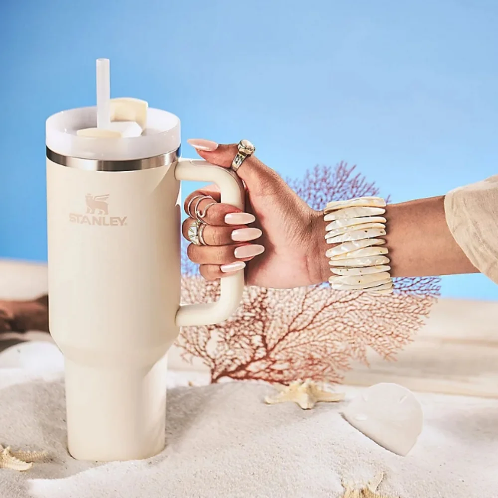 The Quencher H2.0 Flowstate™ Tumbler | 40 OZ  Stanley